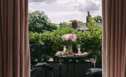 Outdoor Dining a Terrace Decor